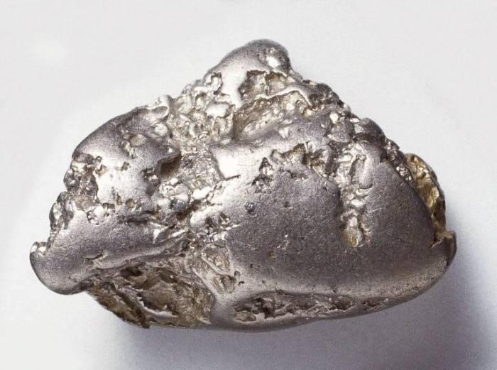 Platinum Facts, Symbol, Discovery, Properties, Uses